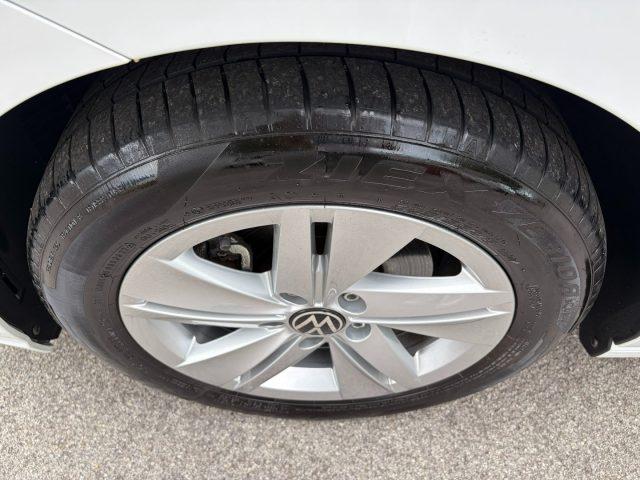 VOLKSWAGEN Golf 1.5 TGI DSG Life