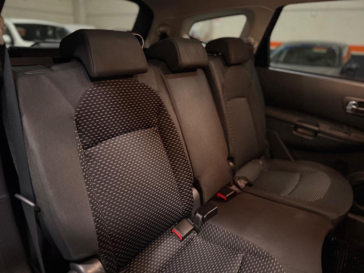 Nissan Qashqai Qashqai+2 2.0 dCi DPF Acenta 7 POSTI