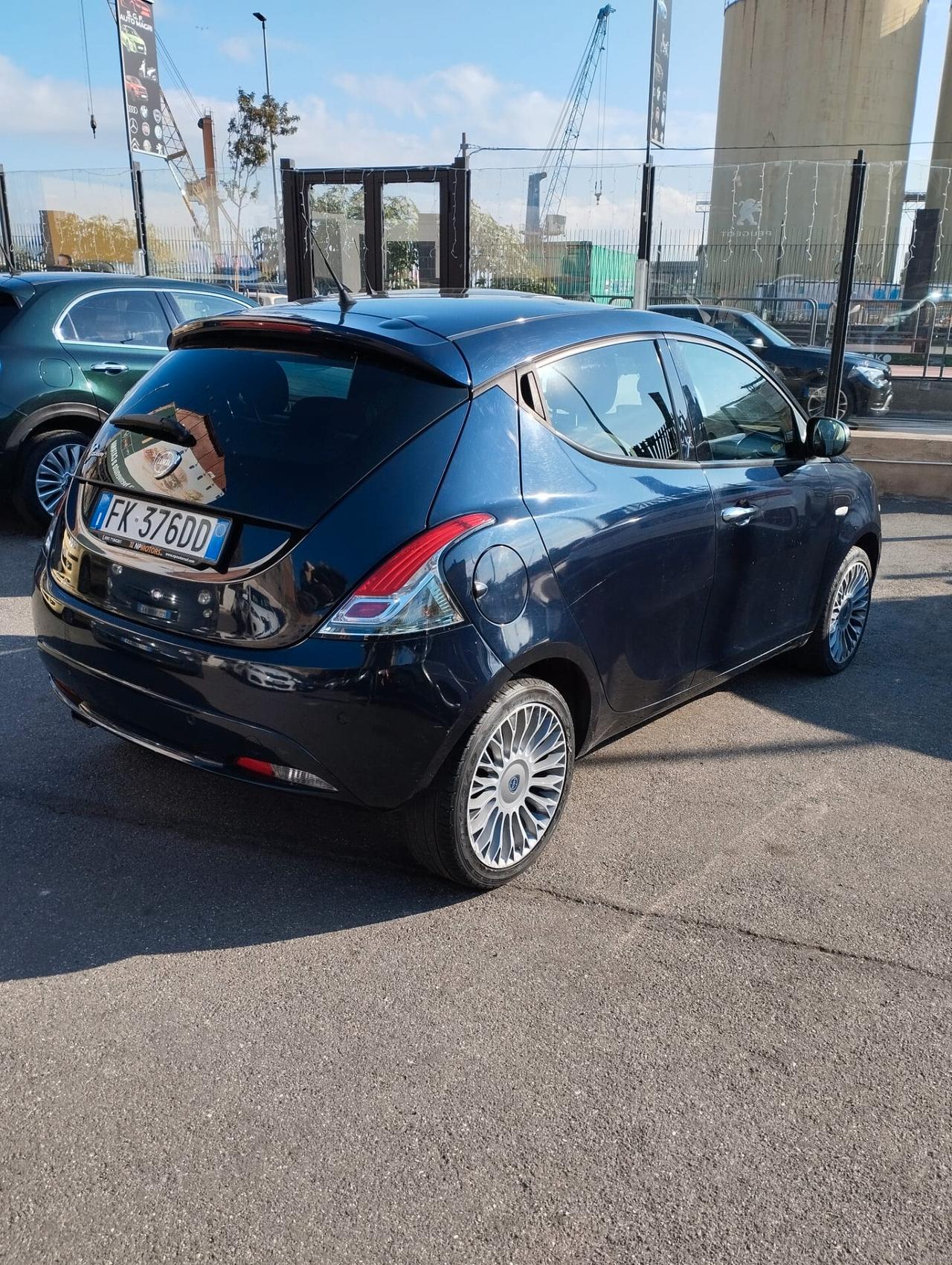 Lancia Ypsilon 1.3 MJT 16V 95 CV 5 porte S&S Gold km116.000