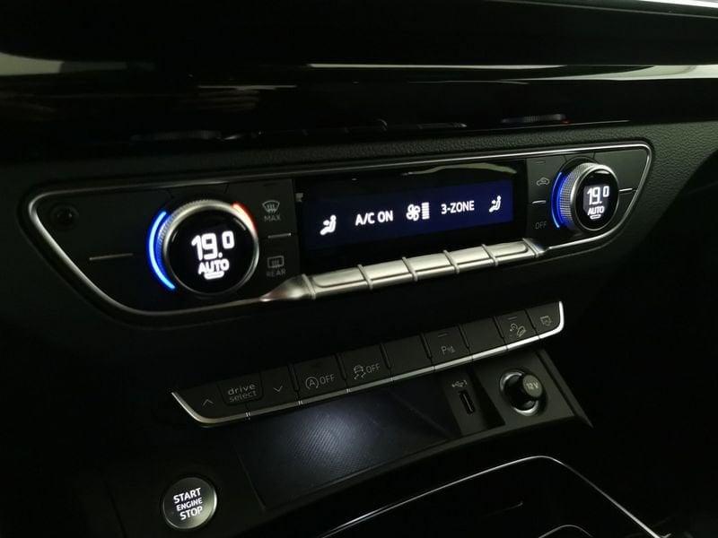 Audi Q5 Sportback 40 2.0 tdi mhev 12V Identity Black quattro s-tronic