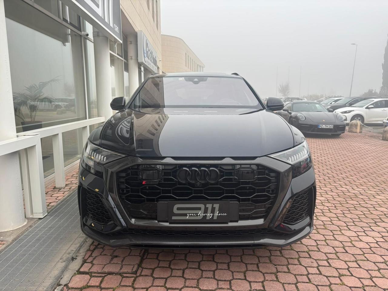 Audi Q8 RS TFSI V8 quattro tiptronic