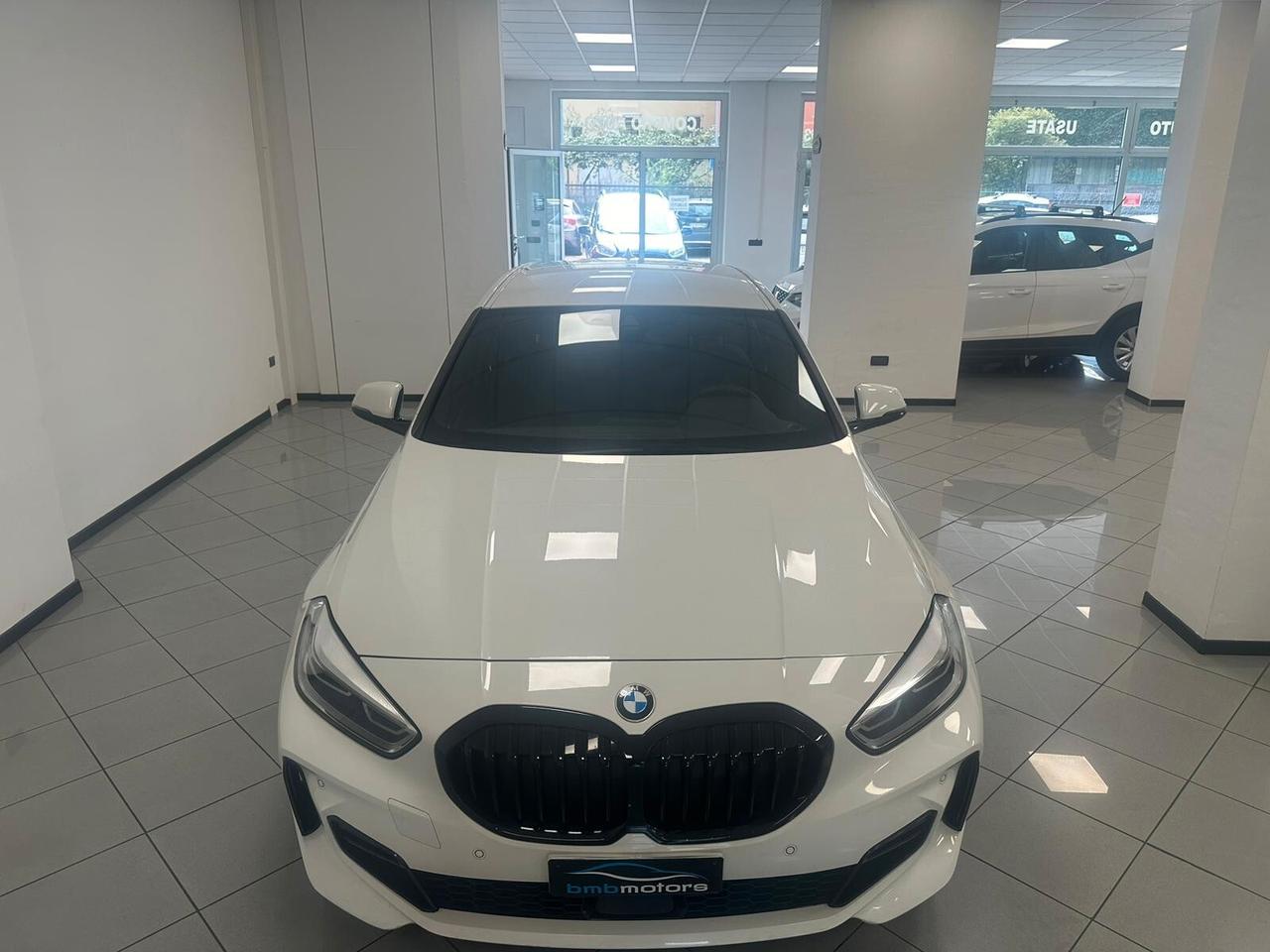 Bmw 118 118d 5p. Msport