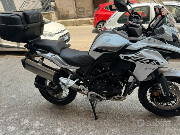 Benelli trk 502x con garanzia casa madre