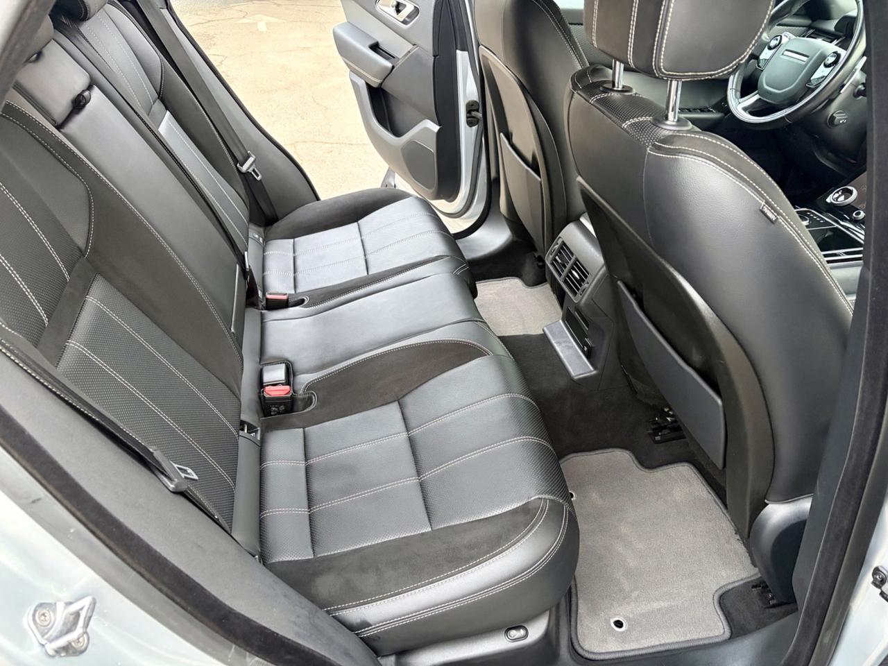 Land Rover Range Velar 2.0D I4 240 CV R-Dynamic HSE