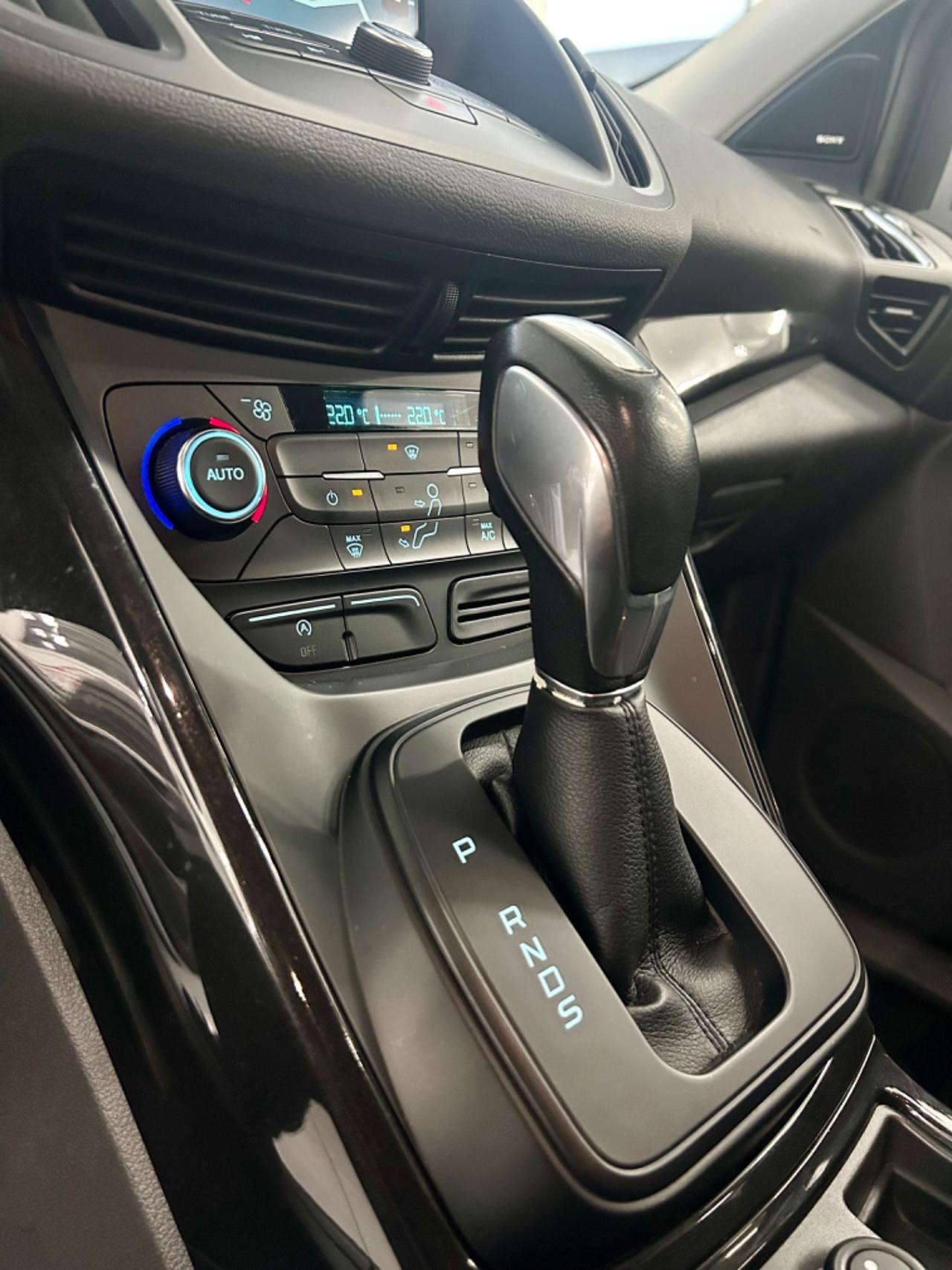 Ford Kuga 2.0 TDCI 150 CV S&S 4WD FINANZIABILE