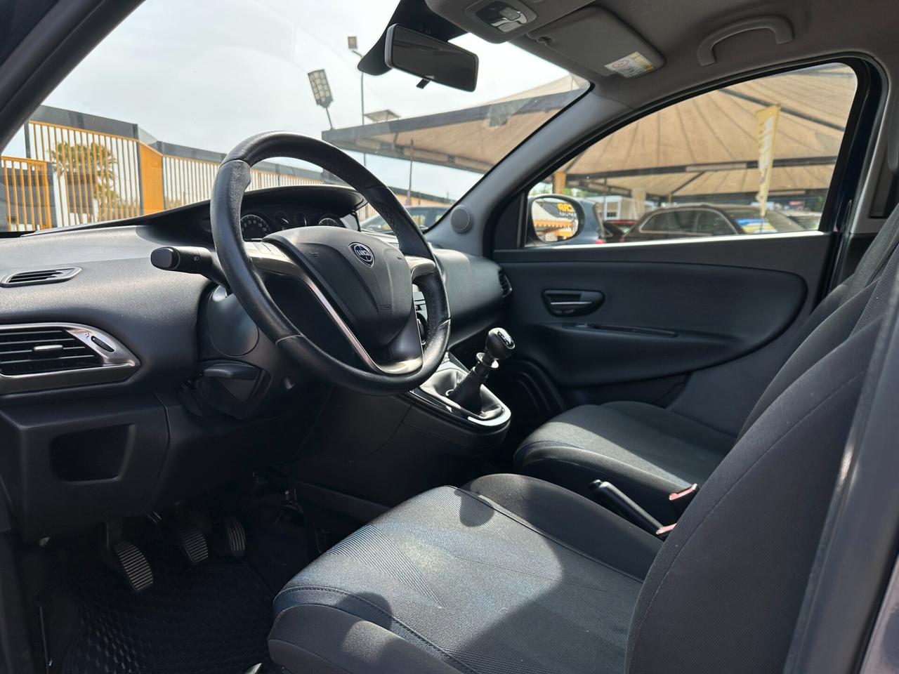 LANCIA Ypsilon 1.2 69 cv 5 porte S&S Gold my19
