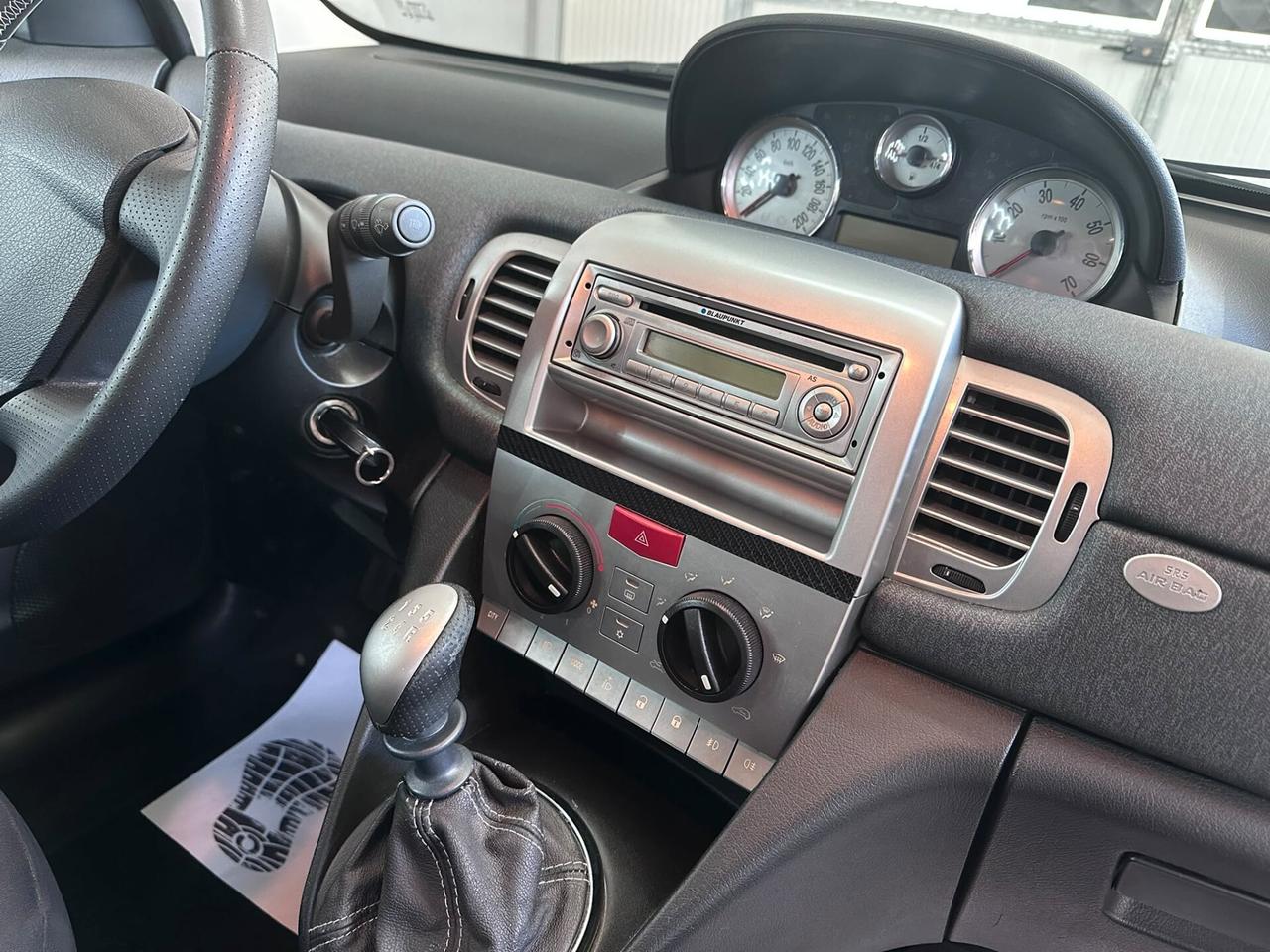 Lancia Ypsilon 1.2 69 CV Platino