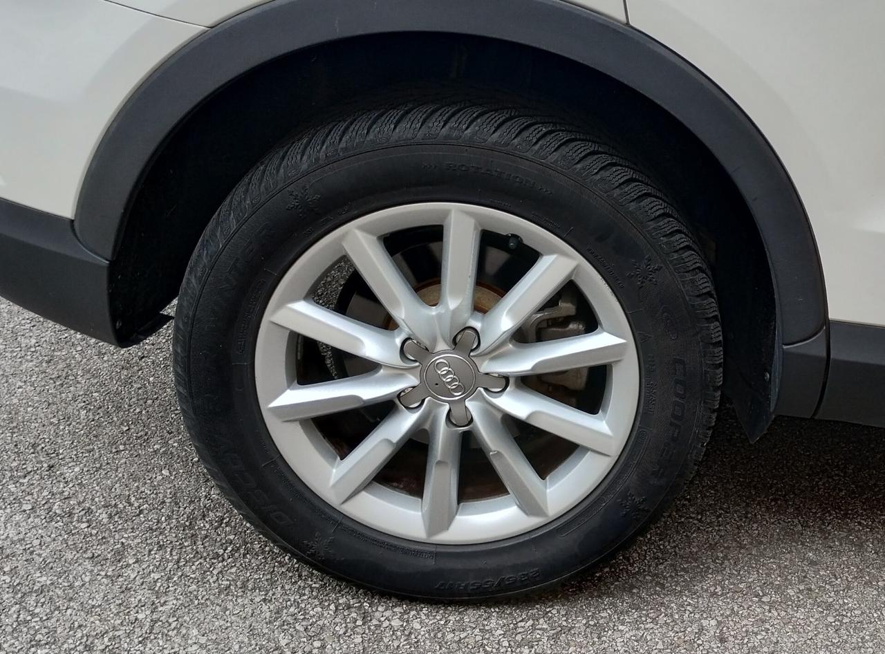 Audi Q3 2.0 TDI 120 CV S line Edition