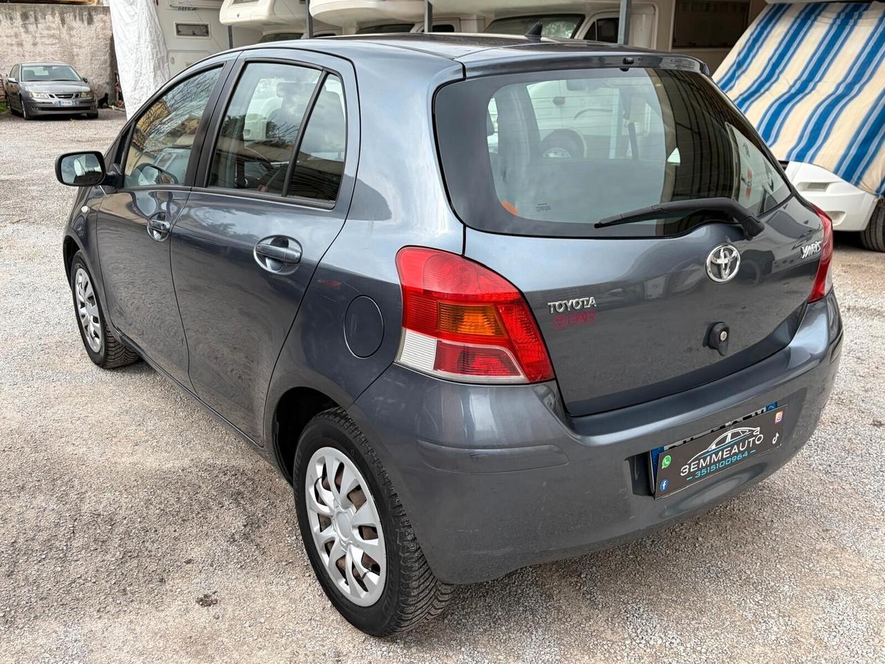 Toyota Yaris 1.0 5 porte Now 12 MESI DI GARANZIA
