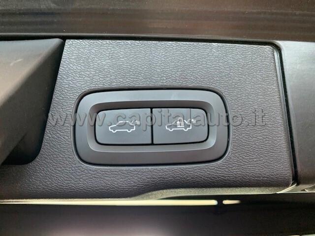 Volvo XC60 20 B5 Hybrid AWD Geartronic NETTO 9800
