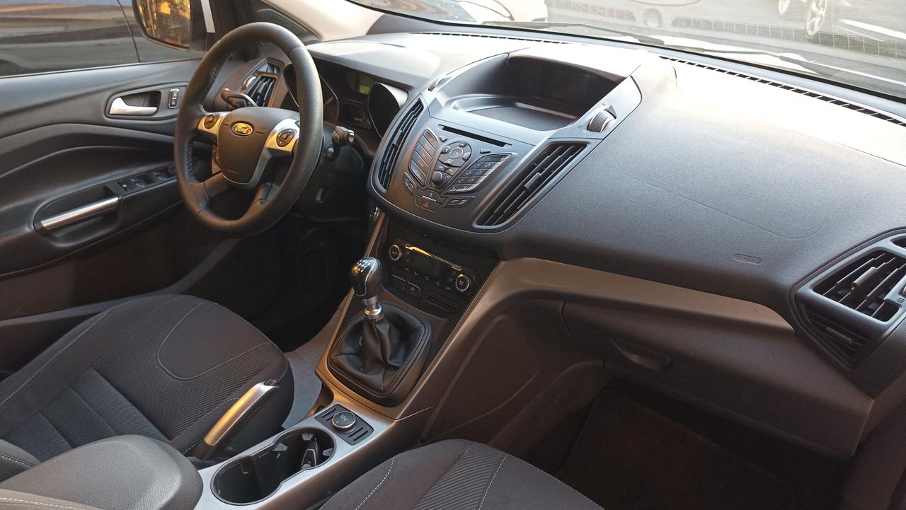 Ford Kuga 2.0 TDCI 140 CV Titanium 2WD