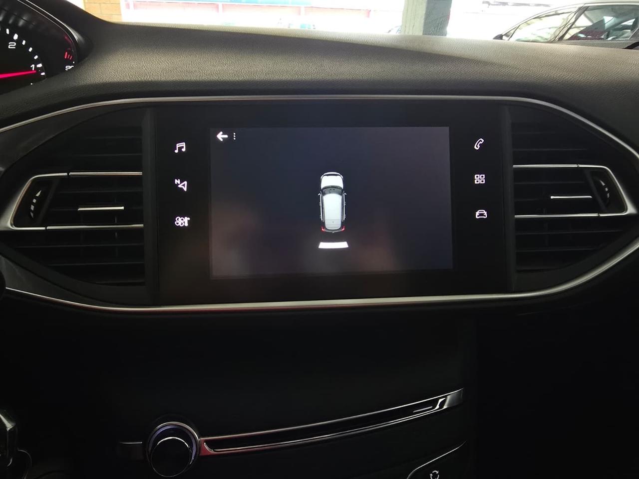 Peugeot 308 BlueHDi 100 S&S Style