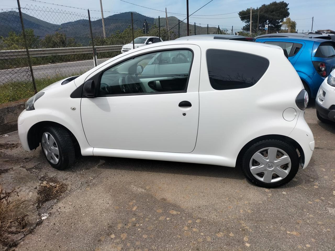 Toyota Aygo 1.0 - BENZINA - 68CV