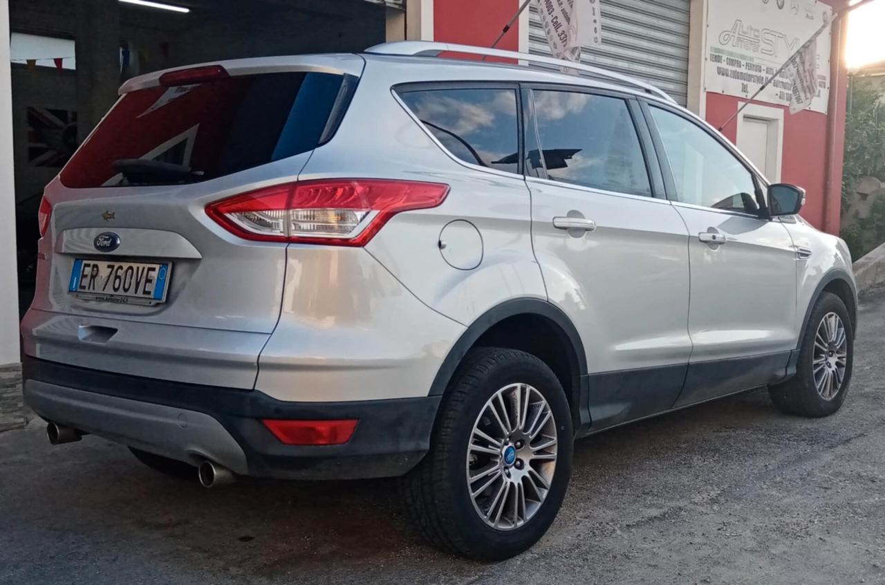 Ford Kuga 2.0 TDCI 140 CV 4WD Titanium