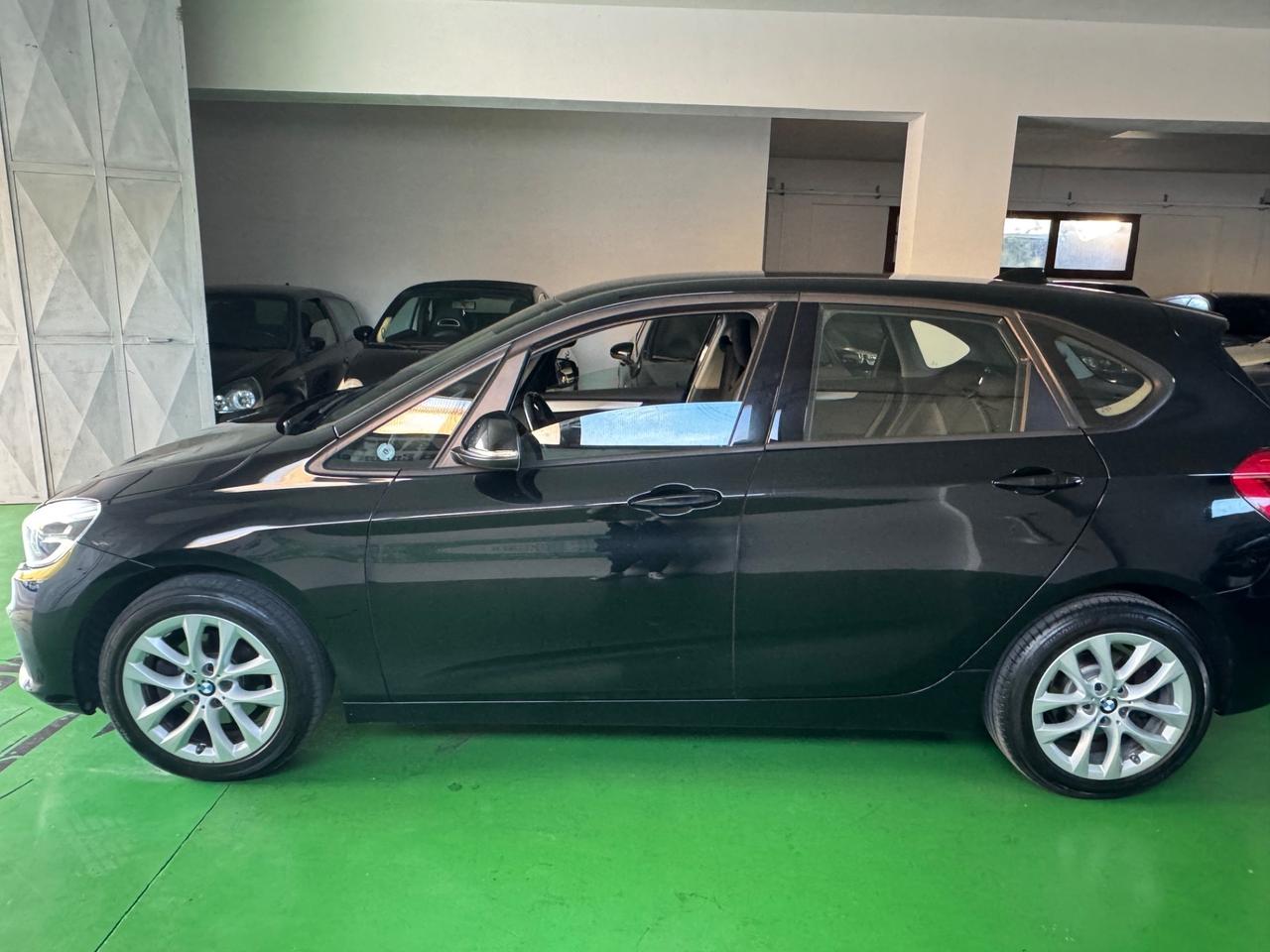 Bmw 2er Active Tourer 218d Advantage