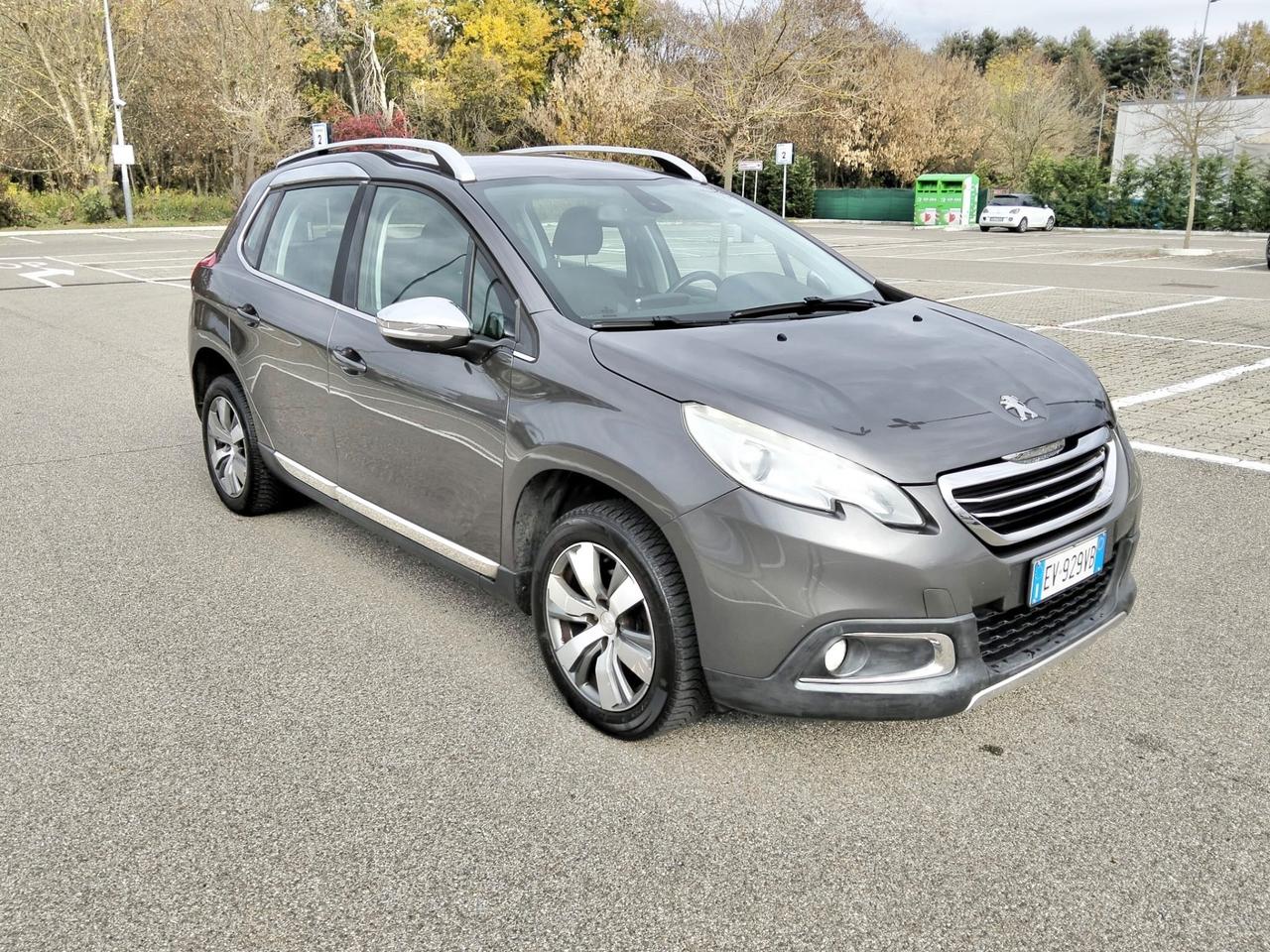Peugeot 2008 PureTech 82 ETG5 Automatik S&S*Navi*Pelle