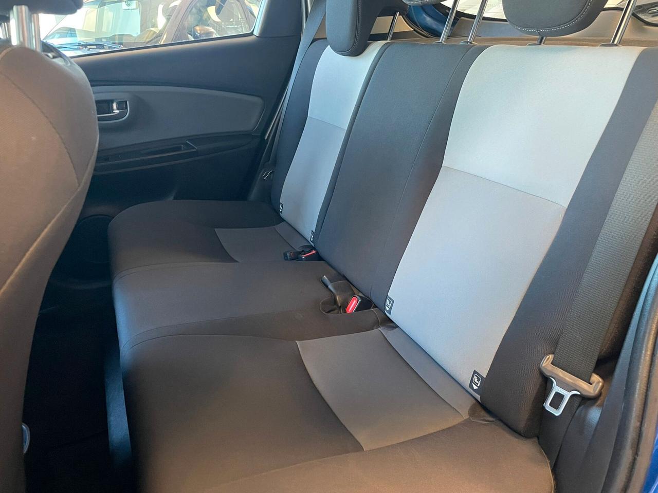 Toyota Yaris 5p "BLUE EDITION"