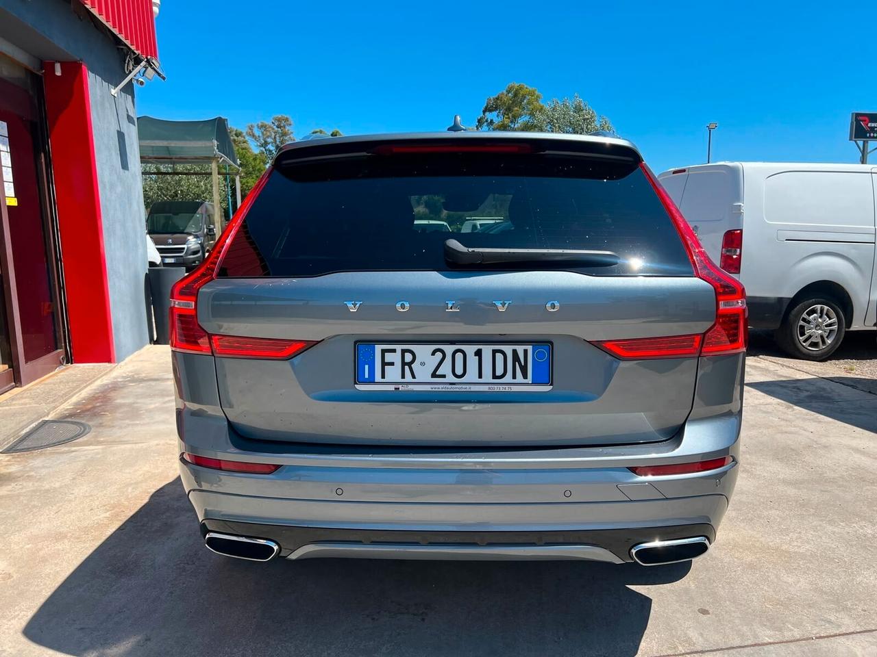 Volvo XC60 D4 AWD R-design * PREZZO REALE oppure €379 mese