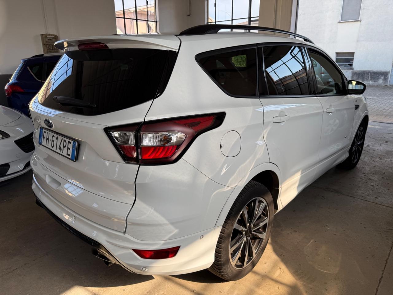 Ford Kuga 2.0 TDCI 150 CV S&S 4WD Powershift ST-Line