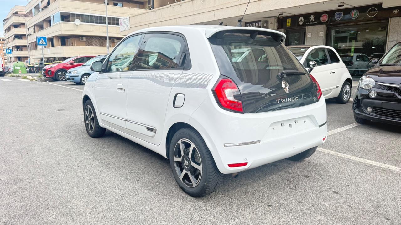 Renault Twingo TCe 95 CV Intens LED PDC NAVI BLUETOOTH CAR PLAY CERCHI 16 VETRI OSCURATI