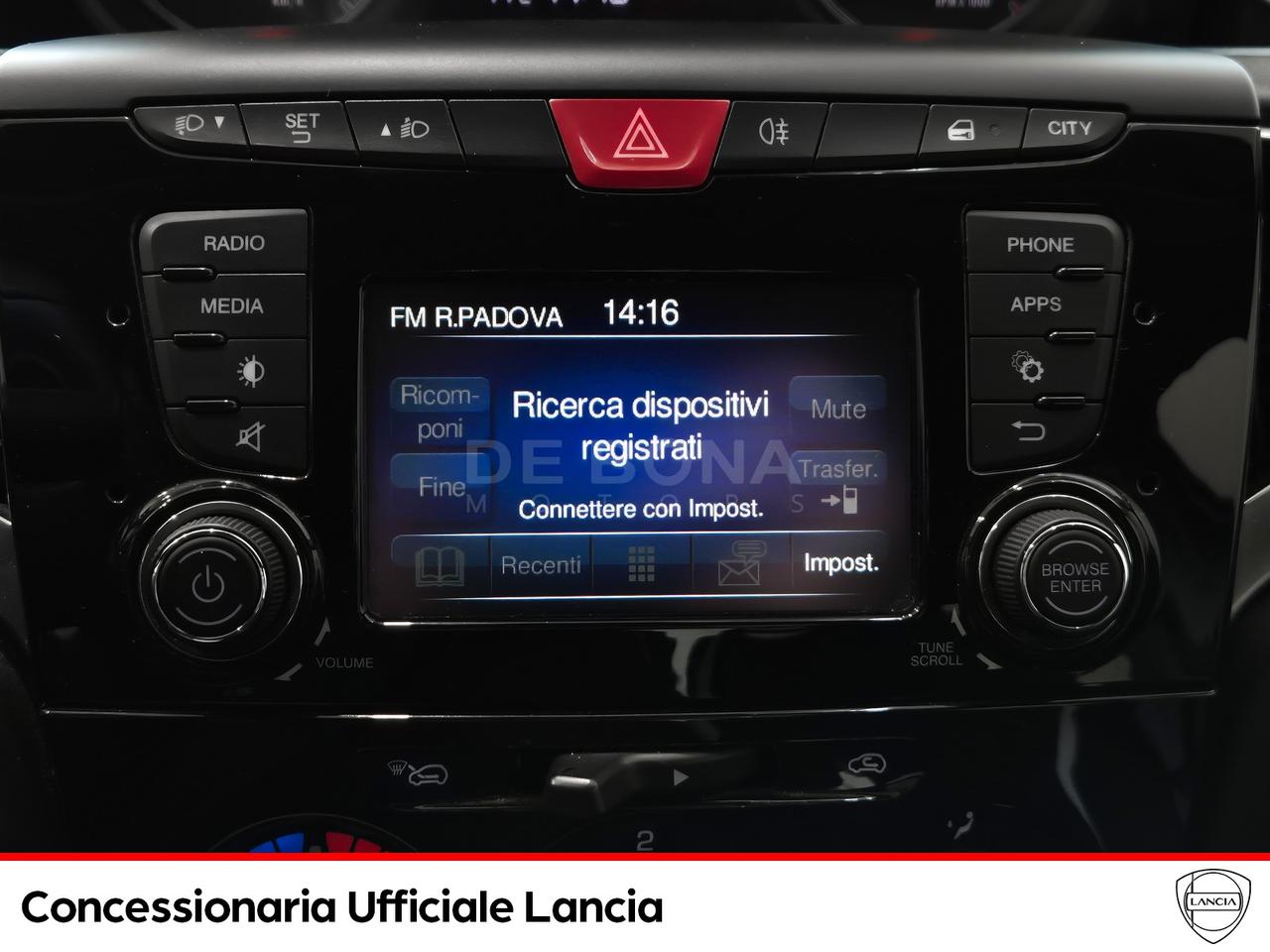 Lancia Ypsilon 1.2 silver 69cv