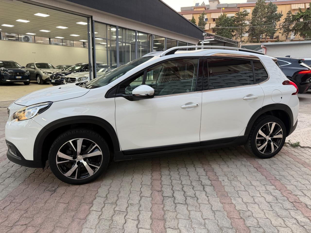 Peugeot 2008 BlueHDi 100 S&S Allure 2020