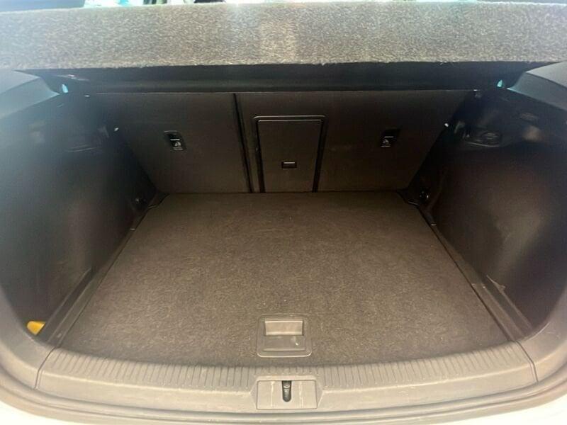 Volkswagen Golf 1.6 TDI Highline BlueM. Tech 4Motion
