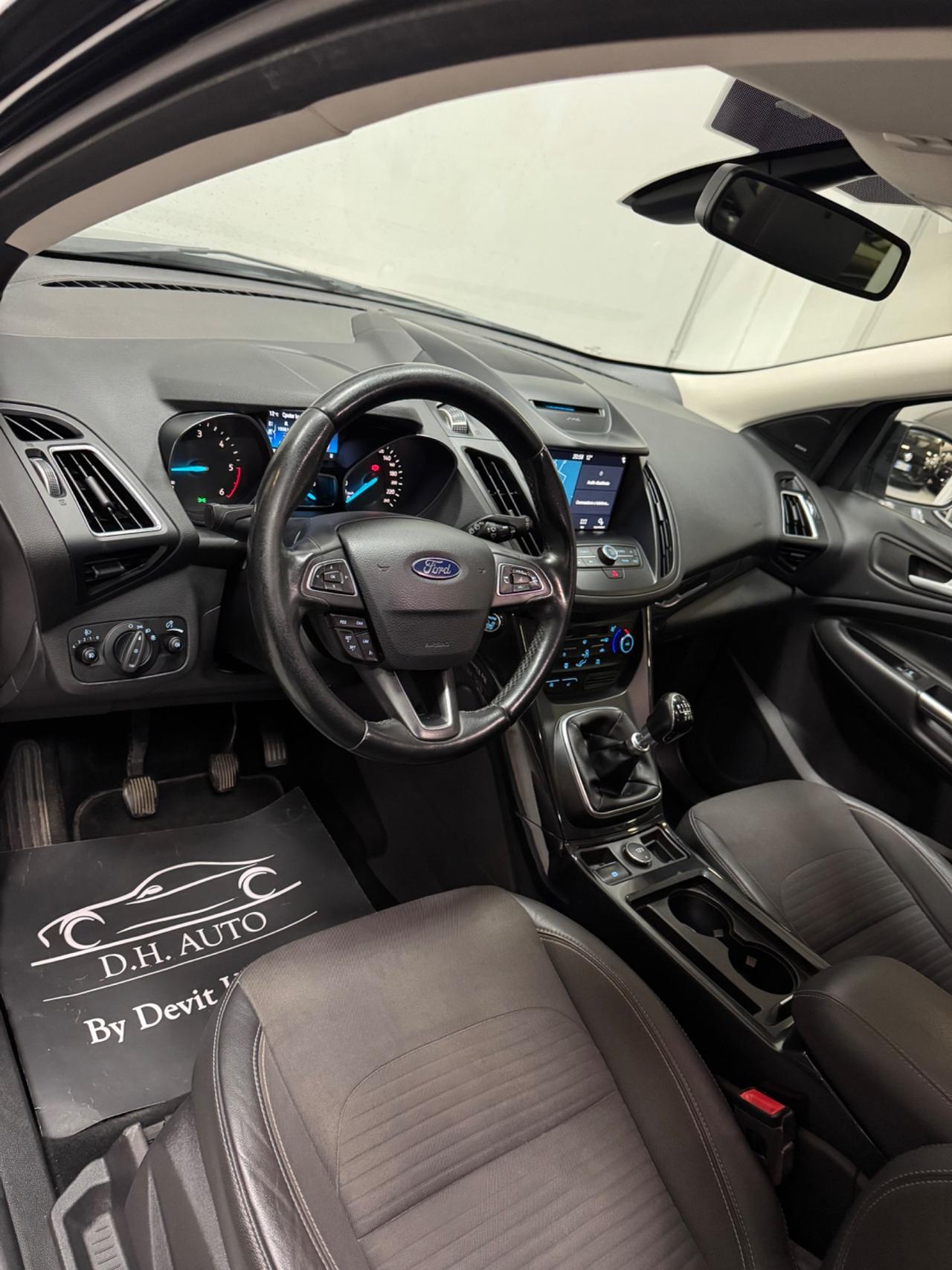 Ford Kuga 1.5 TDCI 120 CV S&S 2WD ST-Line