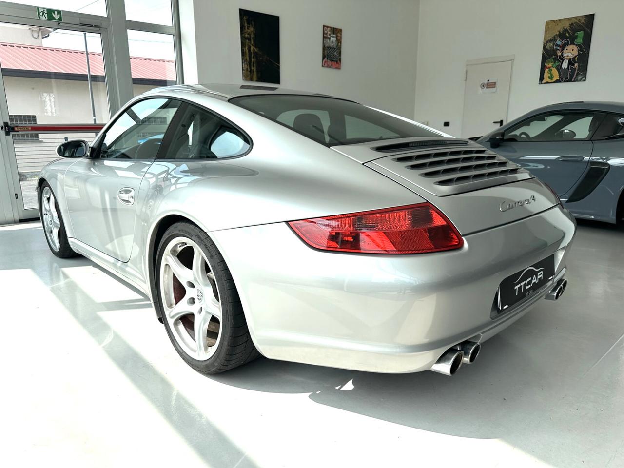 Porsche 911 Carrera 4 Coupé