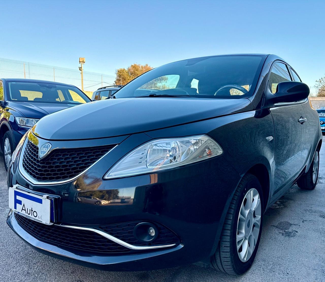 Lancia Ypsilon 1.3 MJT 95CV EURO6,Navigatore,Climatronic,Alcantara,Comandi al volante,ecc.