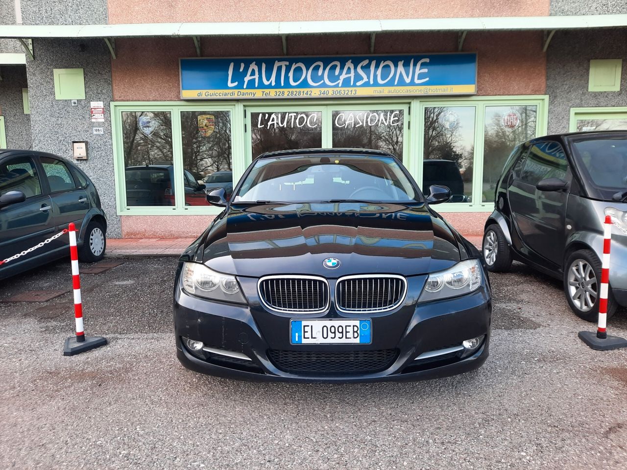 BMW 318 2012 photo 2