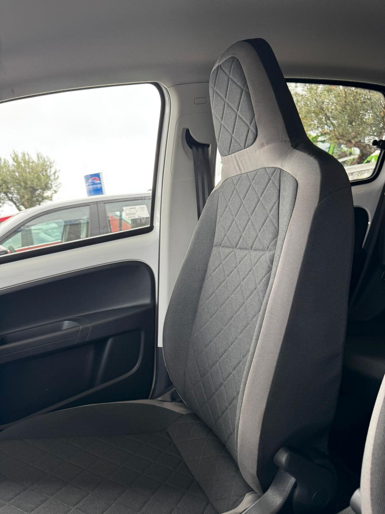 Volkswagen up! e-up! 82 CV