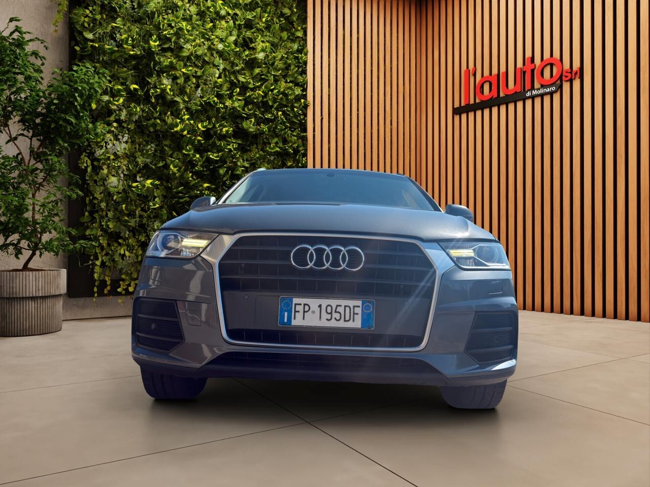 Audi Q3 2.0 TDI 120 CV S-TRONIC