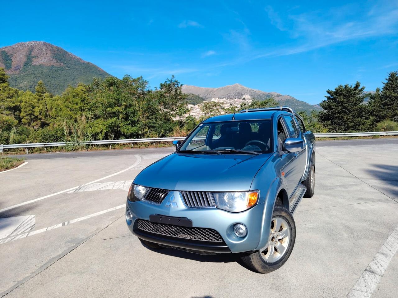 Mitsubishi L200 2.5 DI-D 136CV DC Invite DPF-Clima-Gancio-2012-Soli 130.000 KM-