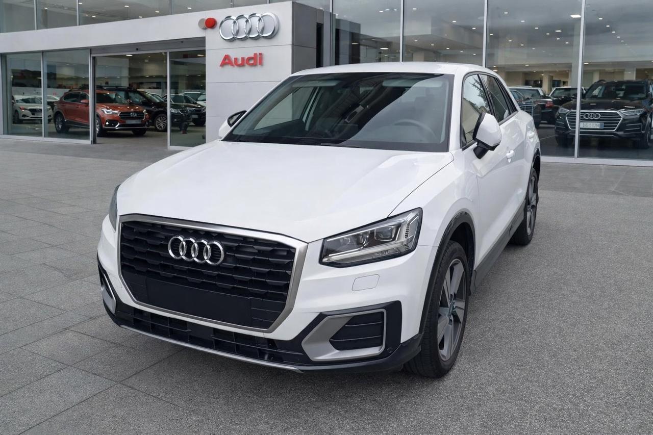 Audi Q2 35 TFSI Business