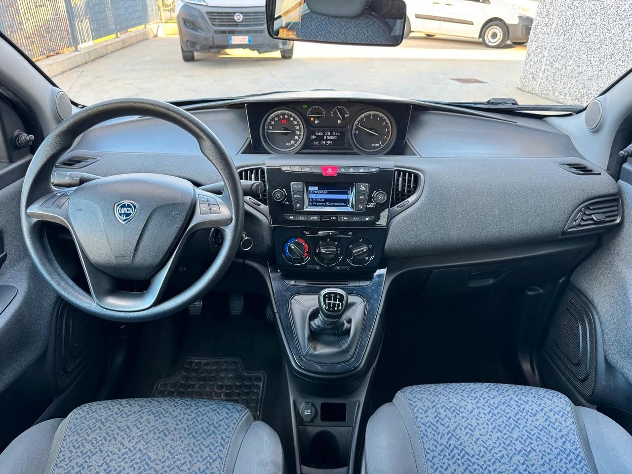 Ypsilon 1.0 FireFly 5 porte S&S Hybrid Silver