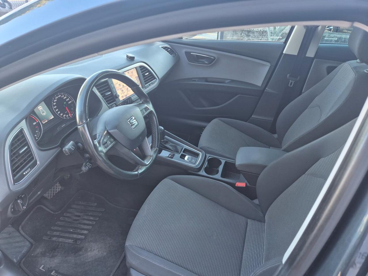 Seat Leon 1.6 TDI DSG ST Business E6D -- OK Neopat.!!