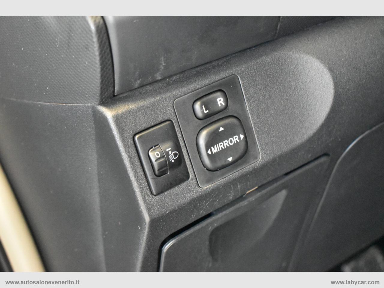 TOYOTA Yaris 1.4 D-4D 5p. Sol