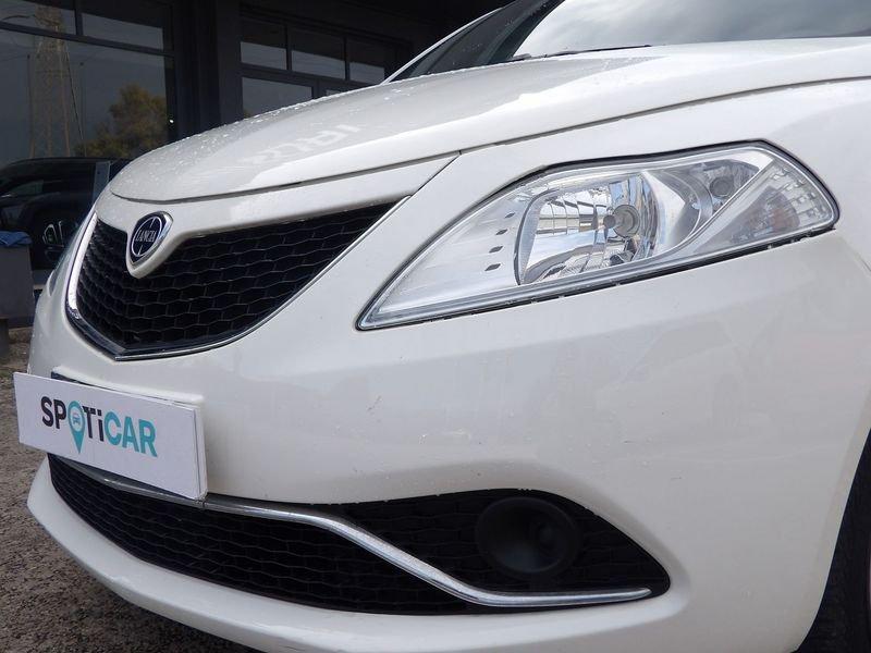 Lancia Ypsilon 1.2 69 CV 5 porte Silver