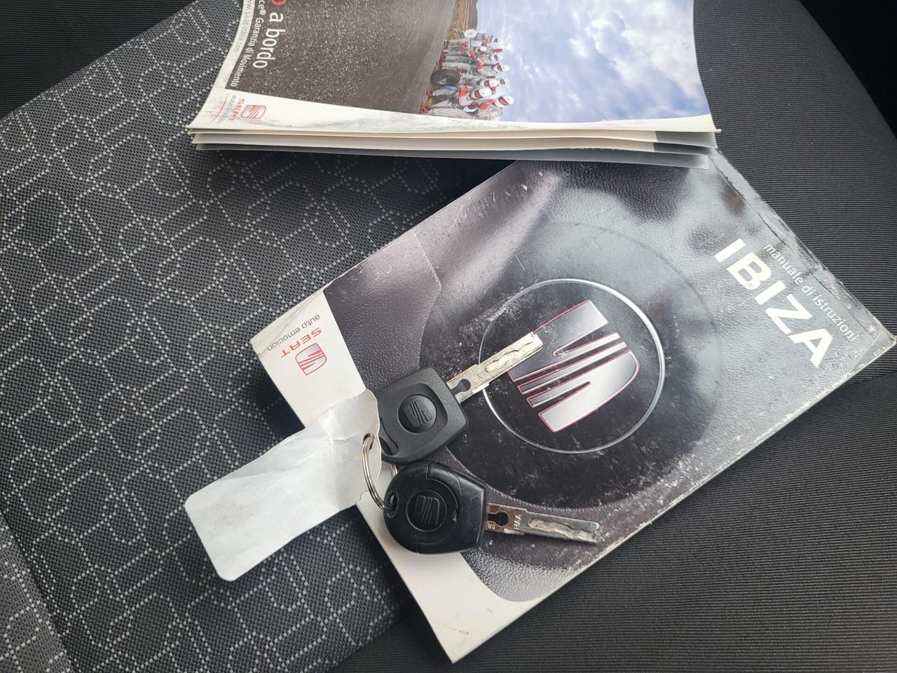 Seat Ibiza 1.2 12V 70CV 5p. Special Ed. Dual