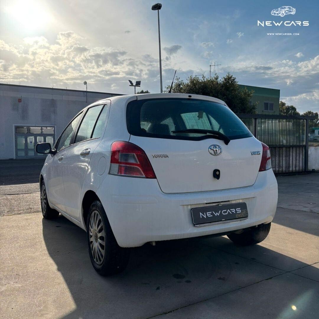 Toyota Yaris 1.0 5 porte Sol