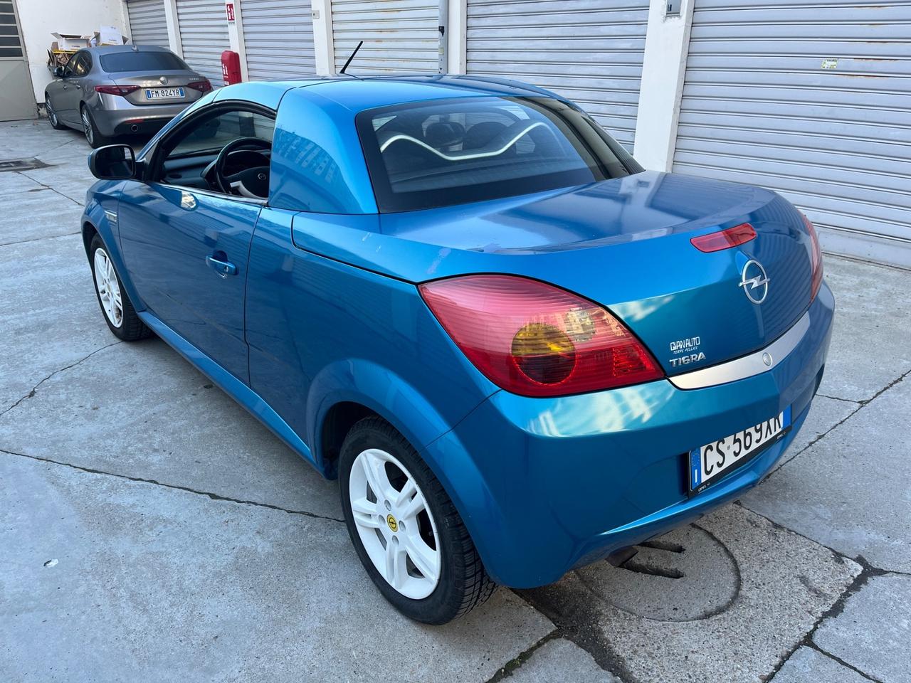 Opel Tigra TwinTop 1.4 16V Sport CABRIO