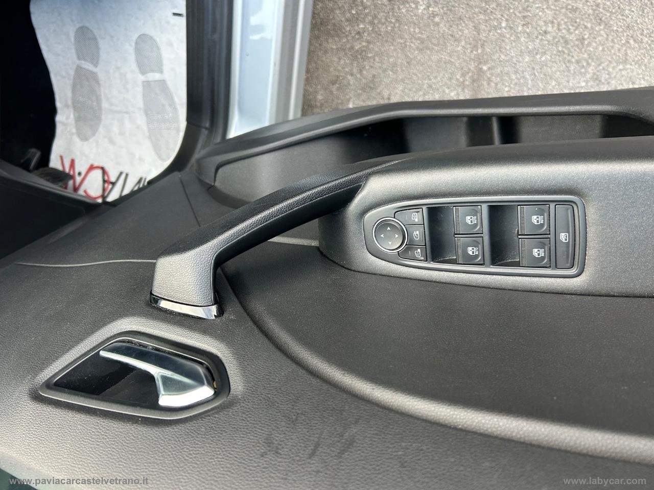 RENAULT Captur Blue dCi 8V 115 CV EDC Init. Par.