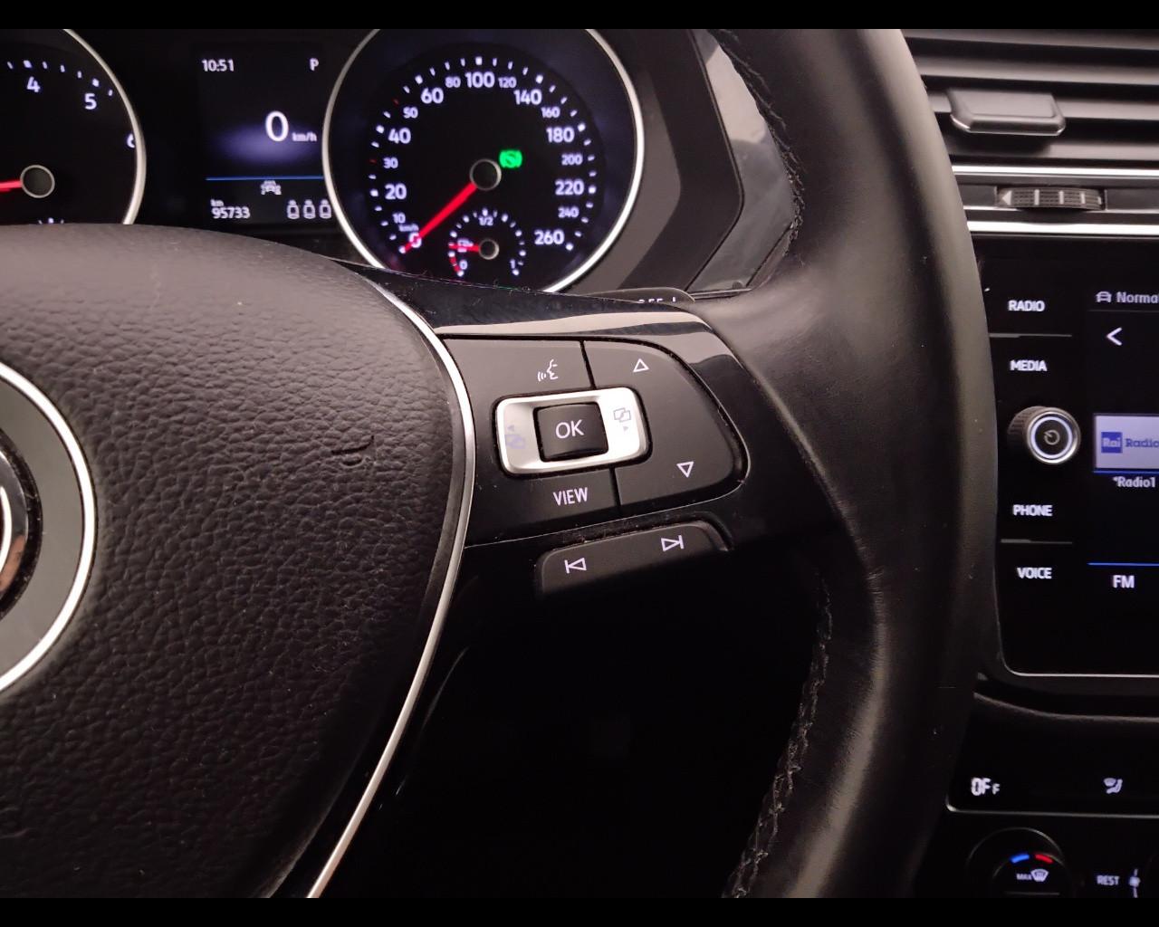 VOLKSWAGEN Tiguan II 2016 - Tiguan 1.5 tsi Sport 150cv dsg