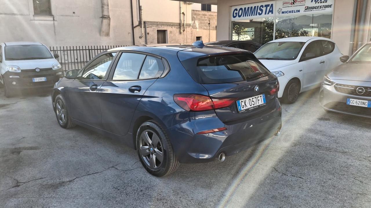 Bmw 118 150cv 5p. Business Advantage