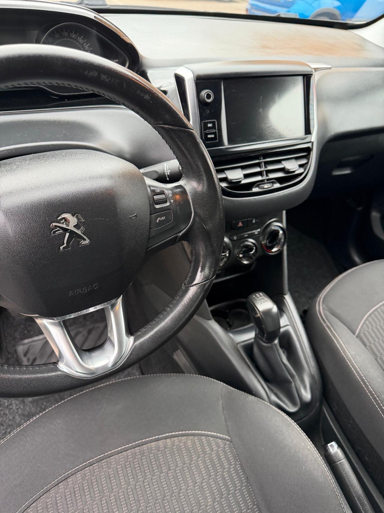 Peugeot 208 1.2 - NEOPATENTATI - 12 MESI DI GARANZIA -