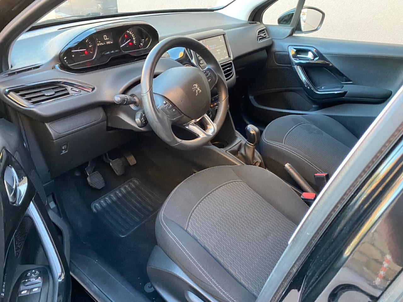 Peugeot 208 Allure 1.2 Benzina