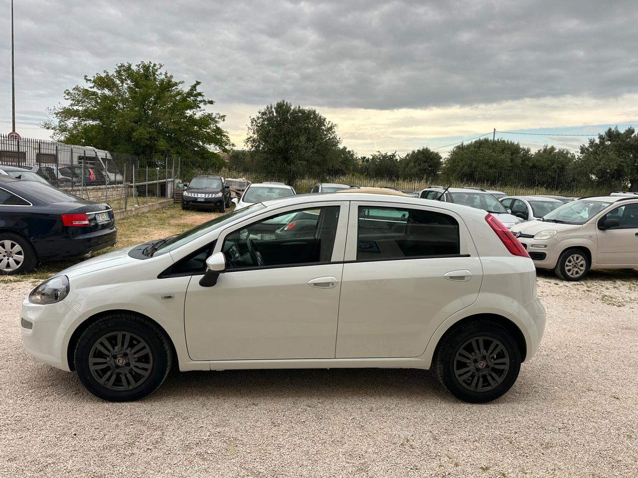 Fiat Punto 1.3 MJT S&S 95 CV 5 porte Street 2017
