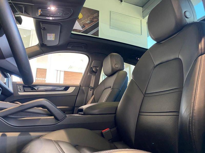 Porsche Cayenne Coupè 3.0 V6 E-Hybrid - IVA Esposta