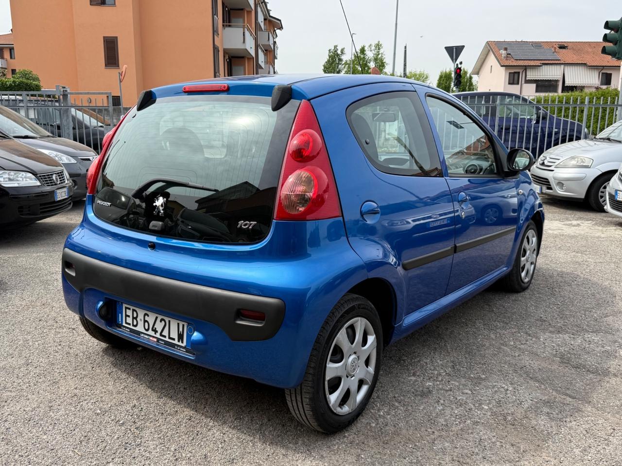 Peugeot 107 1.0 68CV 5p. Desir